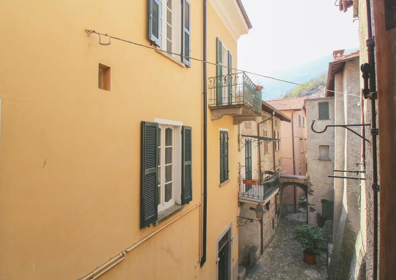 Ferienhaus Appartamento Rivetta Di Rezzonico San Siro